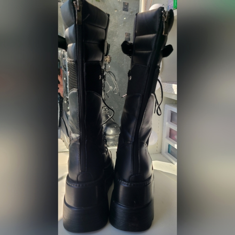 These are Gothic Boots from Romwe